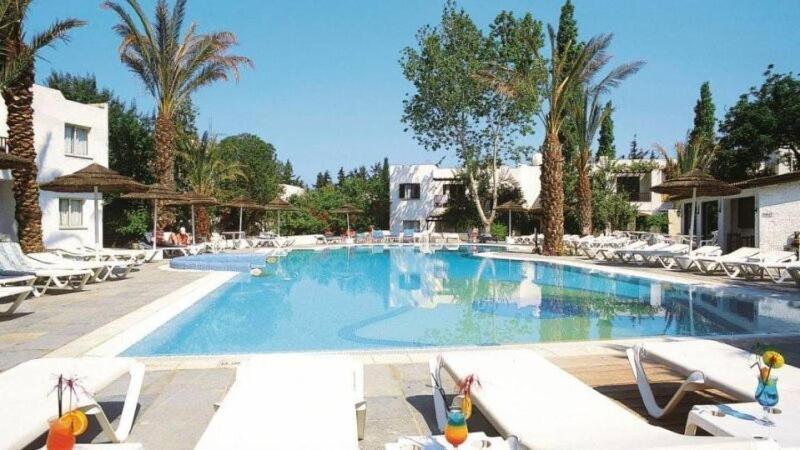 Paphos Gardens Apartment Extérieur photo